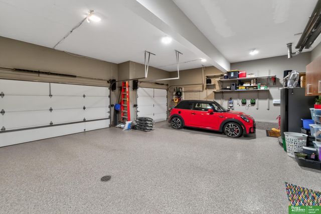 10209 S 177th Street, Omaha, NE 68136