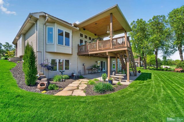 10209 S 177th Street, Omaha, NE 68136