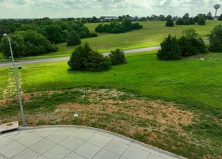 B4 L3 Timber Ridge Ct, Salina, KS 67401