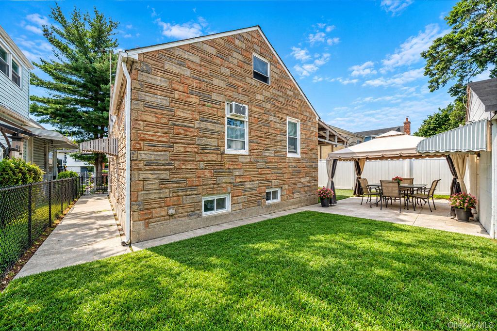 5 Park Place, Valley Stream, NY 11580 — photo 5