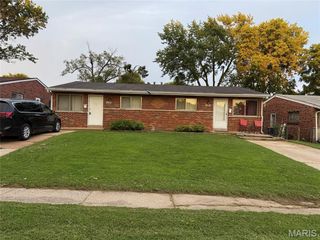 4064 Esseldale Drive, St Ann, MO 63074