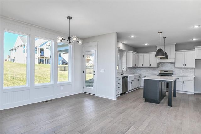23822 Clear Creek Parkway, Shawnee, KS 66226