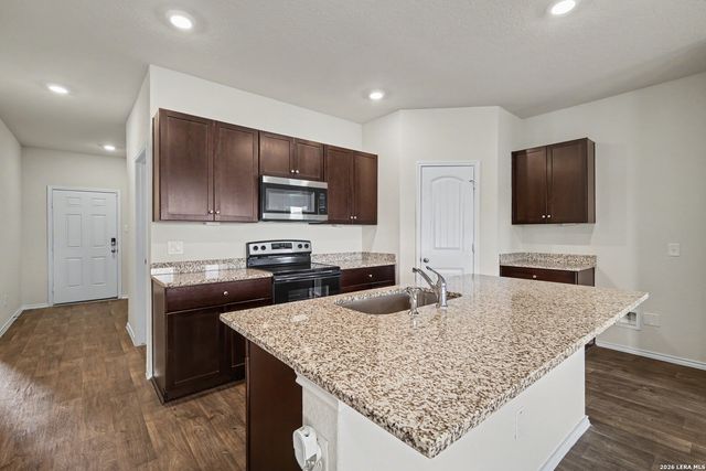 817 Pronghorn Trail, Seguin, TX 78155