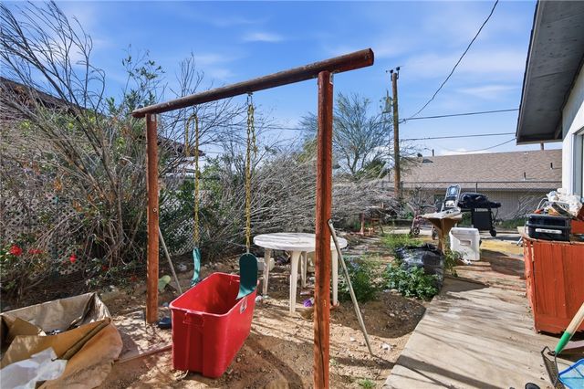 2075 Kingston Drive, Bullhead City, AZ 86442