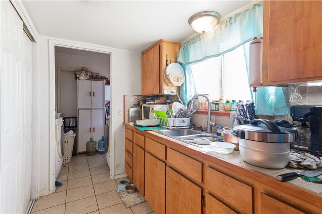 2075 Kingston Drive, Bullhead City, AZ 86442