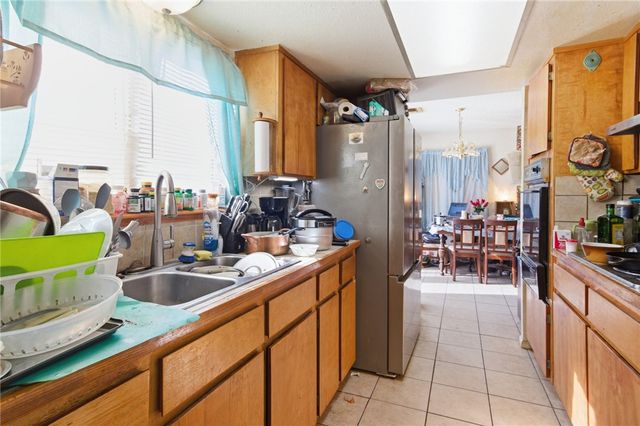 2075 Kingston Drive, Bullhead City, AZ 86442