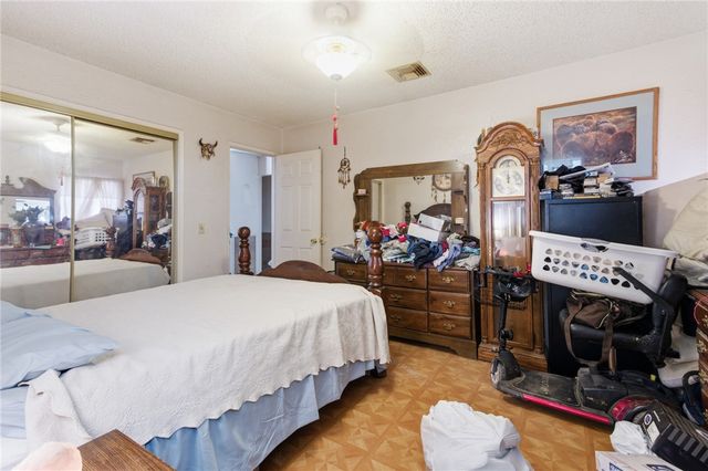 2075 Kingston Drive, Bullhead City, AZ 86442