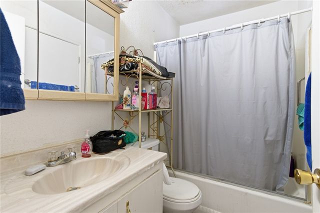 2075 Kingston Drive, Bullhead City, AZ 86442