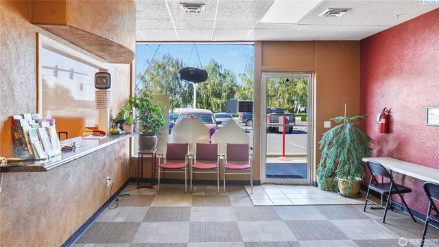 702 E Main St, Othello, WA 99344