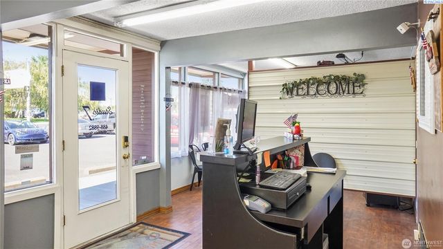 702 E Main St, Othello, WA 99344