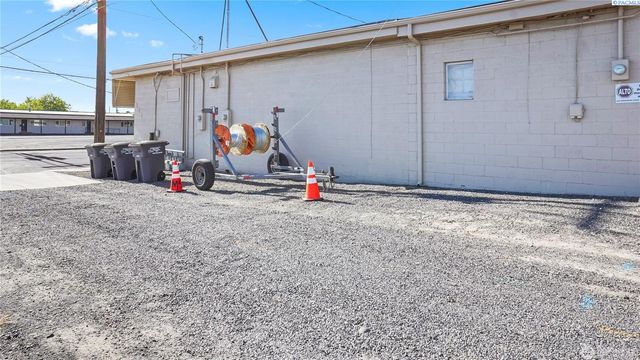 702 E Main St, Othello, WA 99344