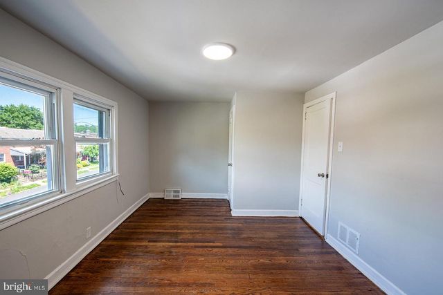 2205 KENSINGTON ST, Harrisburg, PA 17104