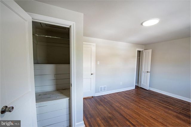 2205 KENSINGTON ST, Harrisburg, PA 17104