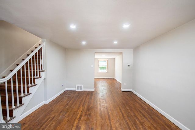2205 KENSINGTON ST, Harrisburg, PA 17104