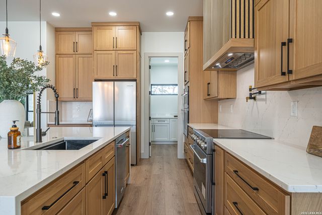 1271 View Ridge, Pipe Creek, TX 78063