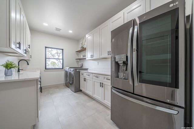 1271 View Ridge, Pipe Creek, TX 78063