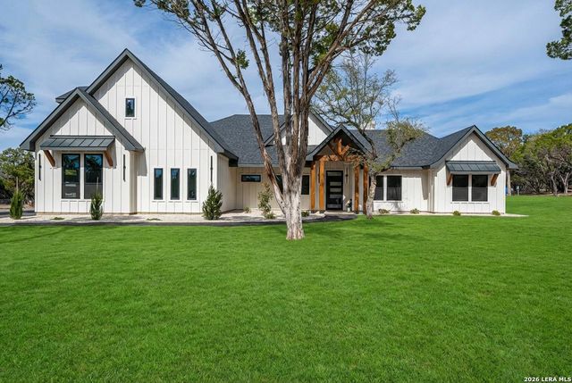 1271 View Ridge, Pipe Creek, TX 78063