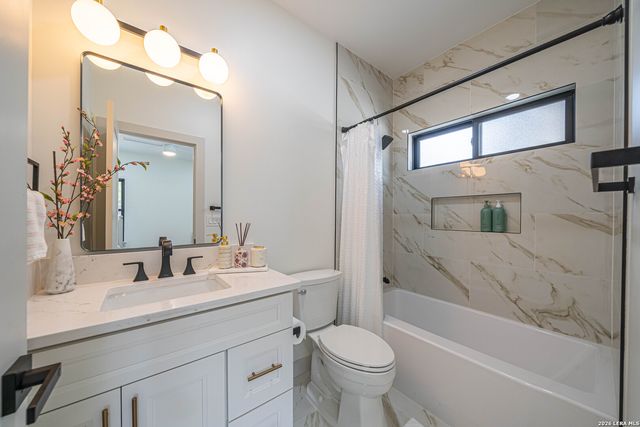 1271 View Ridge, Pipe Creek, TX 78063