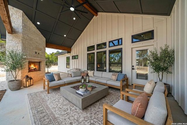 1271 View Ridge, Pipe Creek, TX 78063