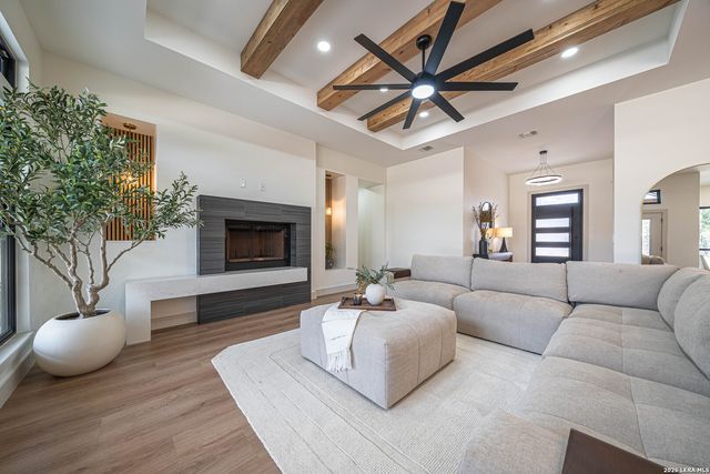 1271 View Ridge, Pipe Creek, TX 78063