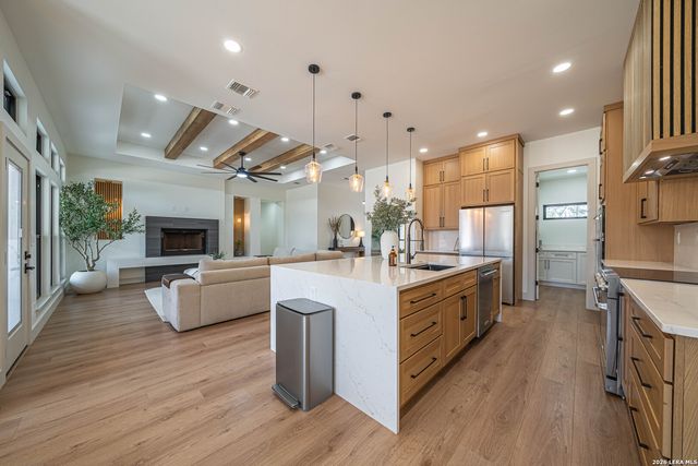 1271 View Ridge, Pipe Creek, TX 78063