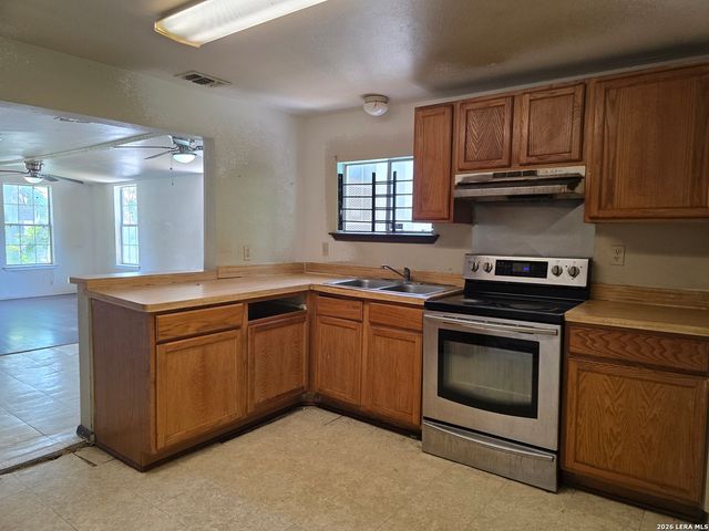 211 Lyric, San Antonio, TX 78223