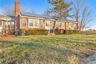 233 Turnpike Avenue, Portsmouth, RI 02871