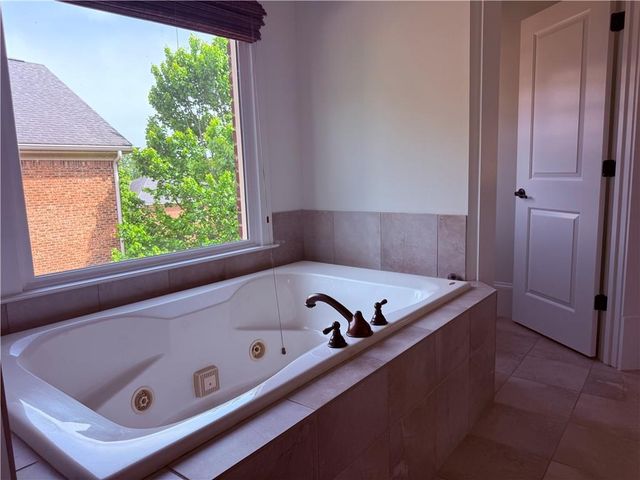 2617 Canterbury Trail NE, Atlanta, GA 30324