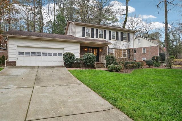 2419 Kings Point Drive, Dunwoody, GA 30338
