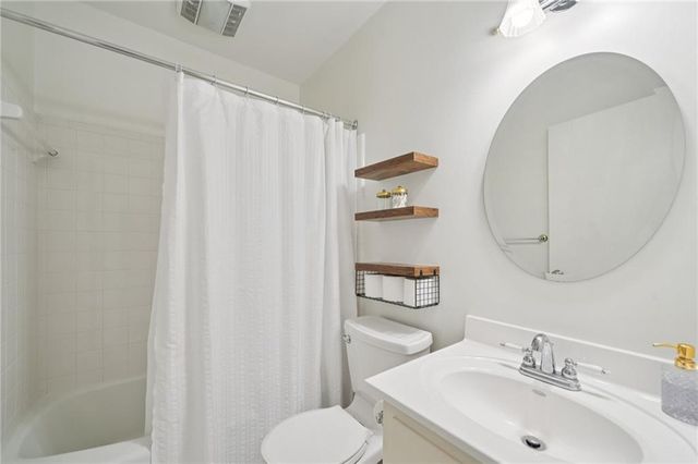 2419 Kings Point Drive, Dunwoody, GA 30338