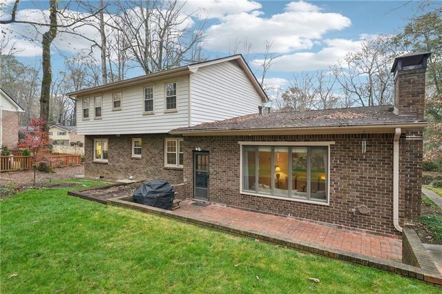 2419 Kings Point Drive, Dunwoody, GA 30338