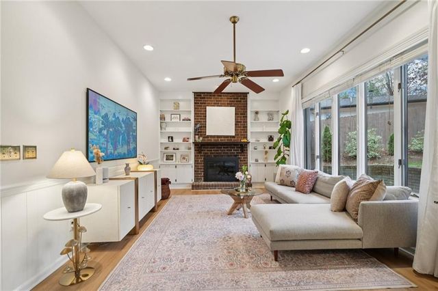 2419 Kings Point Drive, Dunwoody, GA 30338