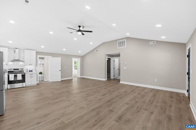 2155 THOMAS JEFFERSON DR, Charlottesville, VA 22902