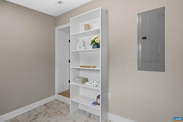2155 THOMAS JEFFERSON DR, Charlottesville, VA 22902