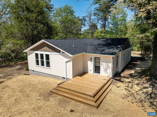 2155 THOMAS JEFFERSON DR, Charlottesville, VA 22902