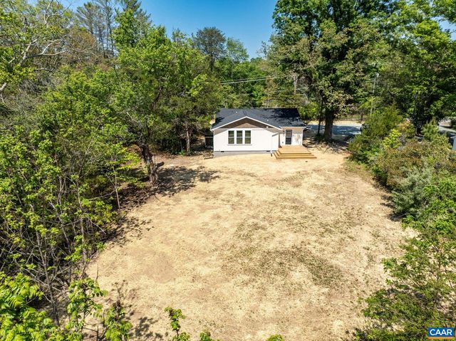 2155 THOMAS JEFFERSON DR, Charlottesville, VA 22902