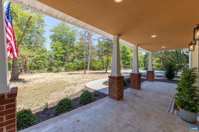 2155 THOMAS JEFFERSON DR, Charlottesville, VA 22902