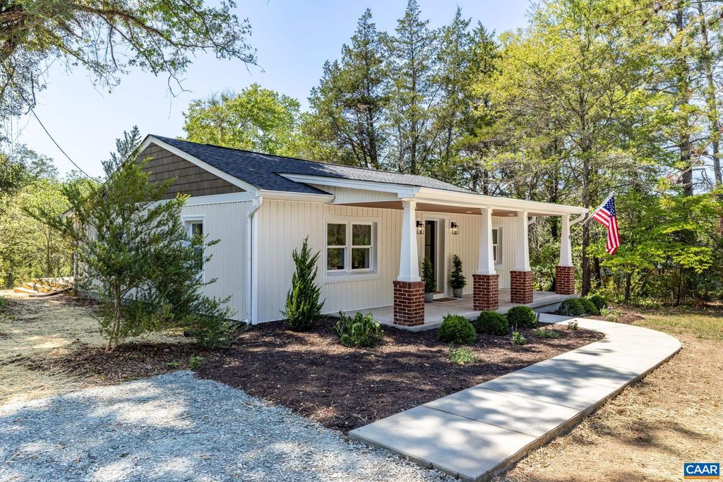 2155 THOMAS JEFFERSON DR, Charlottesville, VA 22902