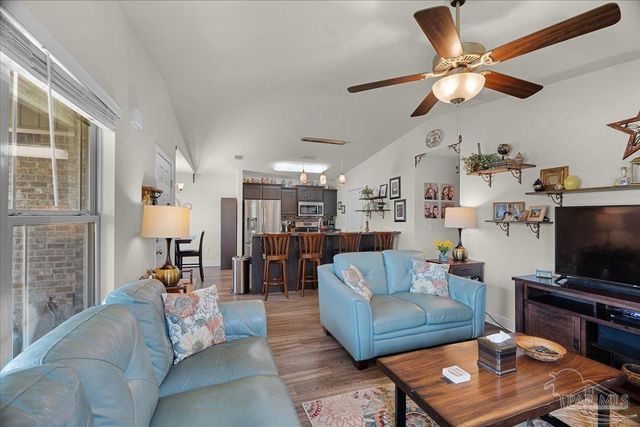 5116 Carmell Ridge Cir, Milton, FL 32570