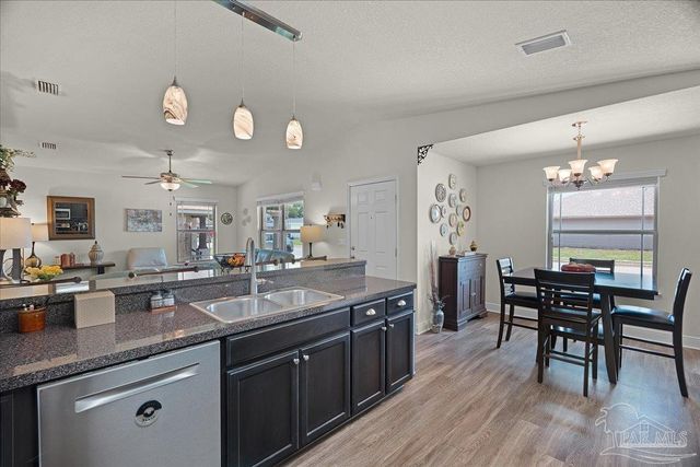 5116 Carmell Ridge Cir, Milton, FL 32570