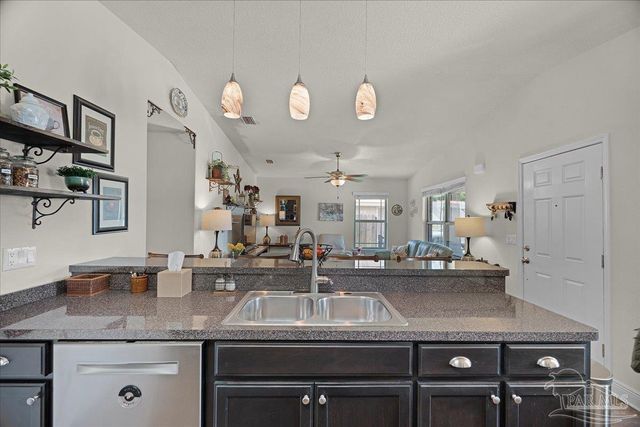 5116 Carmell Ridge Cir, Milton, FL 32570