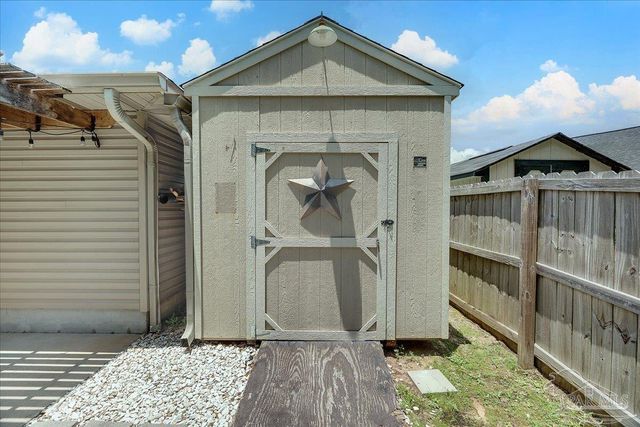 5116 Carmell Ridge Cir, Milton, FL 32570