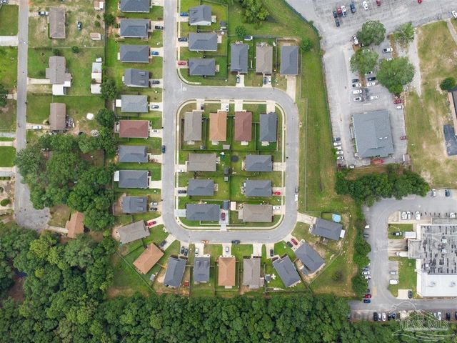 5116 Carmell Ridge Cir, Milton, FL 32570