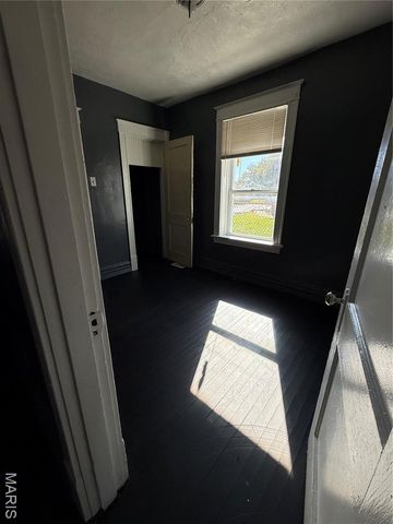 4215 Shreve Avenue, St Louis, MO 63115