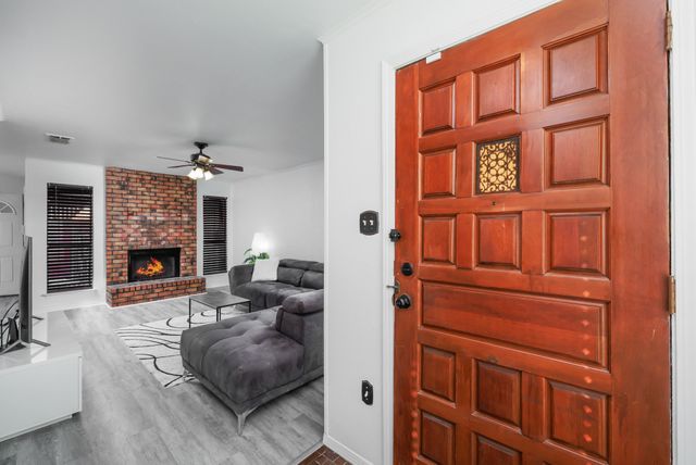 2405 Long Ridge Lane, Arlington, TX 76014