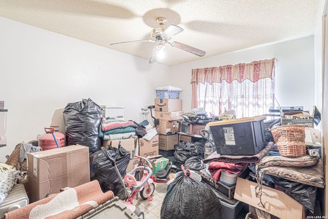 10805 Hollowell Rd, Atascosa, TX 78002
