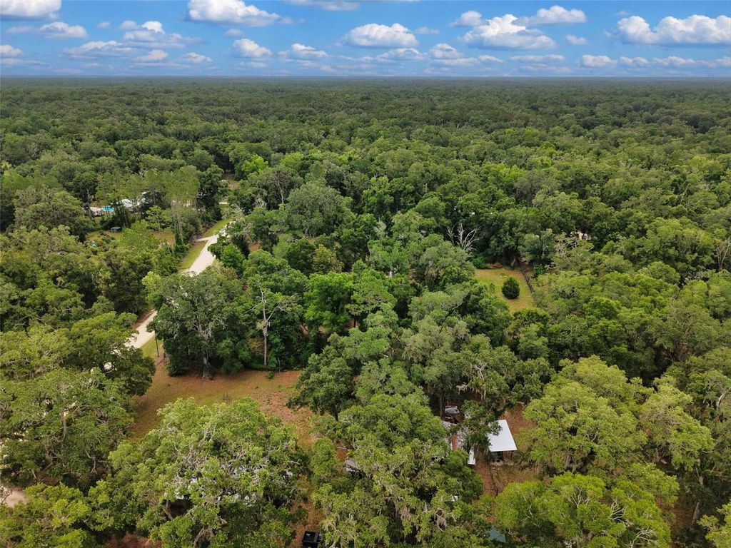 Image 14 of property listing at 109 NE 194TH AVENUE, Old Town, FL 32680