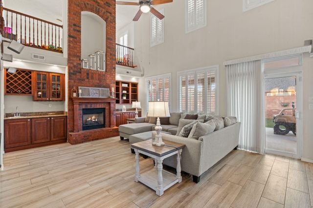 1917 Paseo De La Villa SE, Rio Rancho, NM 87124