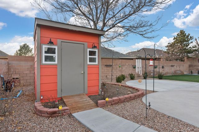 1917 Paseo De La Villa SE, Rio Rancho, NM 87124