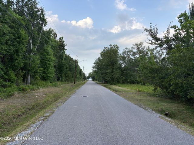 116 Engman Avenue, Bay Saint Louis, MS 39520